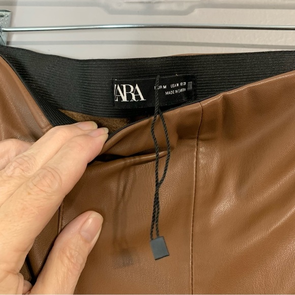 Zara NWOT soft supple vegan leather camel legging pants with side zipper. Size M - Picture 3 of 14